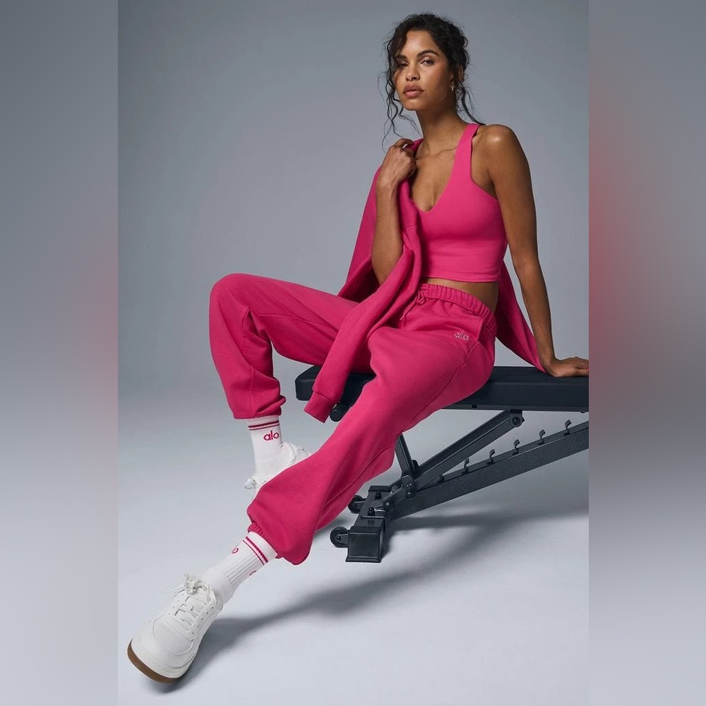 NWT Alo Yoga RARE Accolade Sweatpant Pink Summer Crush SZ Small LIMITED… - Picture 2 of 8